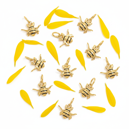 Bee Charm - Multiple Yellow Petals