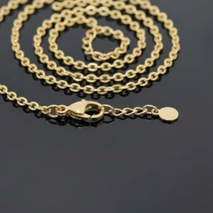 Gold Cable Chain - Dark Background