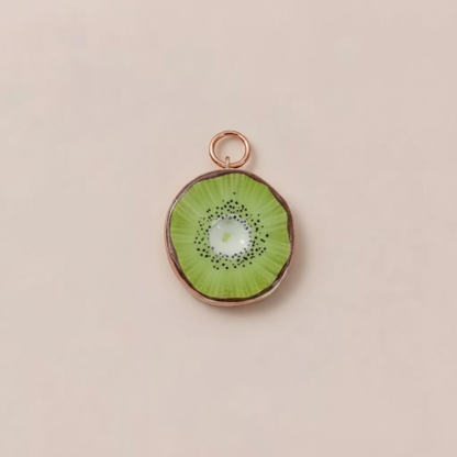 Kiwi Charm - Clean