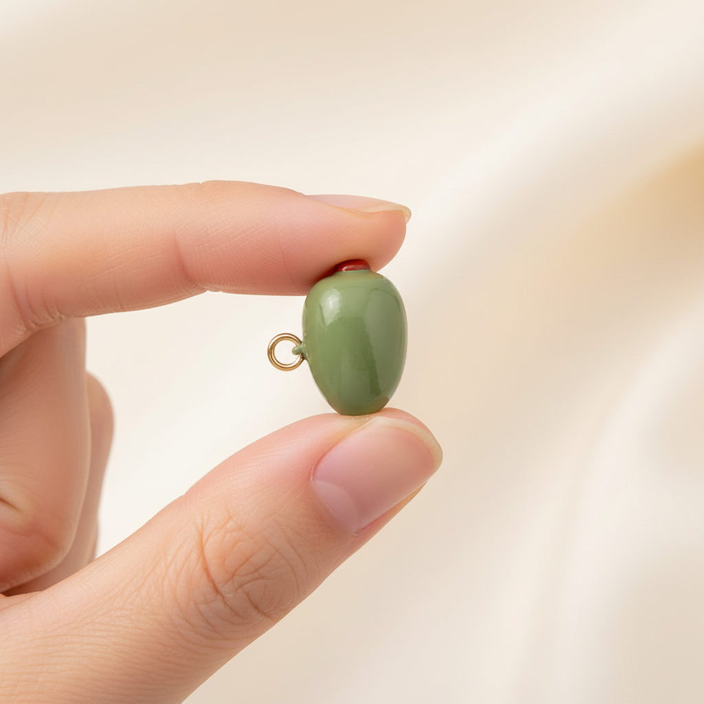 Olive - Hand Close-up