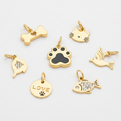 Paw Charm - Collection Flatlay