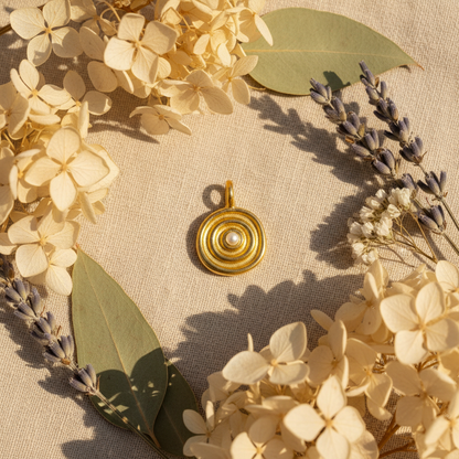 Pendant - Dried Flowers Flatlay