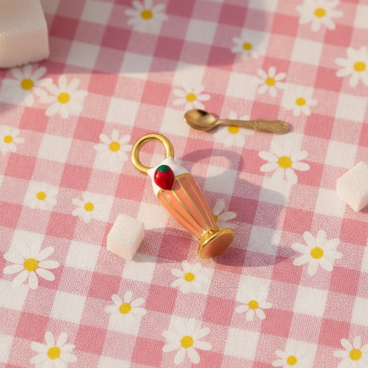 Strawberry Milkshake - Gingham Retro Diner